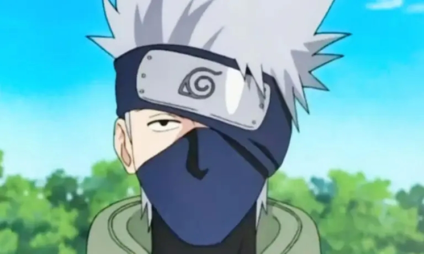 4. Hatake Kakashi